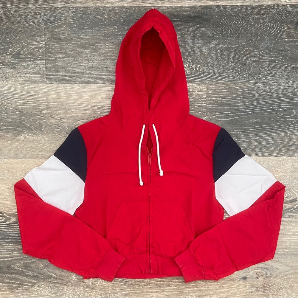 brandy melville cropped windbreaker jacket! (aka crystal windbreaker jacket)